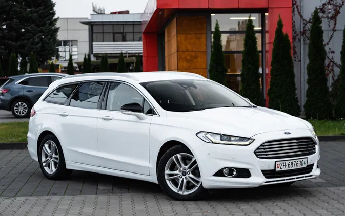 ford mondeo Ford Mondeo cena 55700 przebieg: 227000, rok produkcji 2017 z Dobrzyca